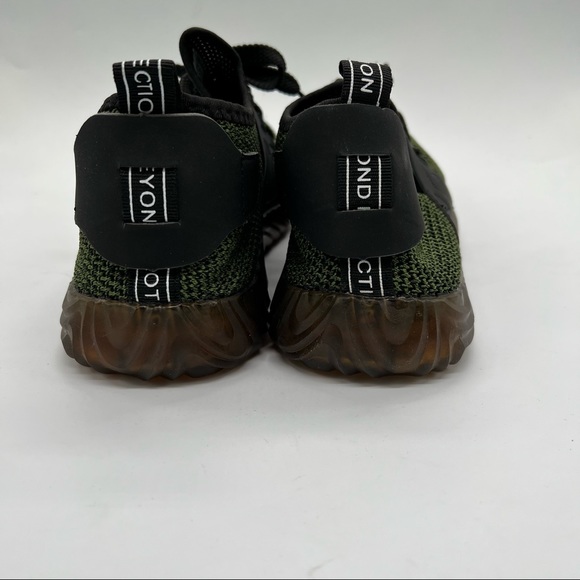 Mens Green Indestructible Safety Shoes - Picture 5 of 9